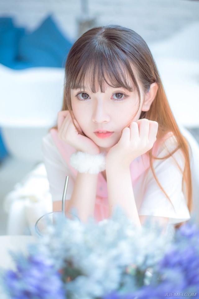 “嗯？”吕蒙总算从巨大的打击中清醒过来，现在绝对不能乱！